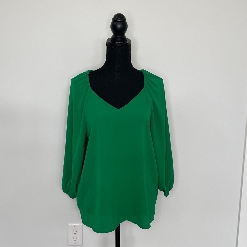 Cece V-Neck Green Puffer Sleeves Blouse